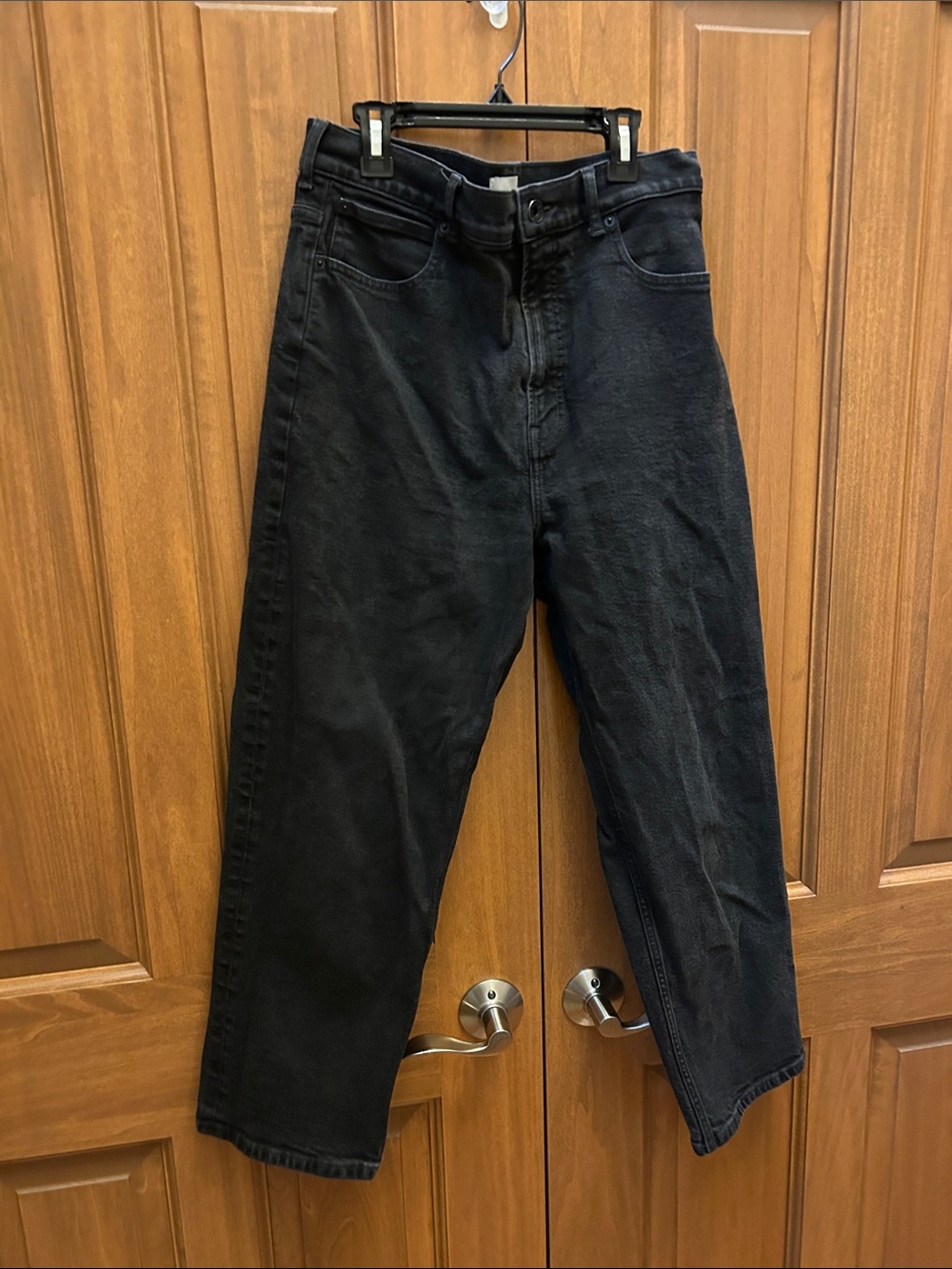 Everlane Black Relaxed Fit Jeans cropped size 31R
